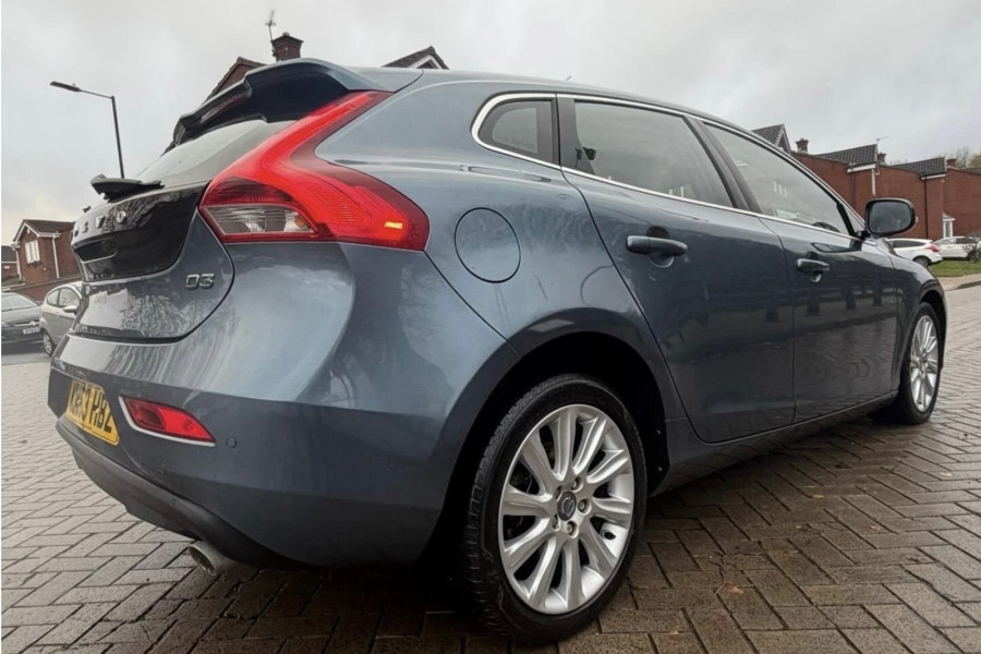 Volvo V40 