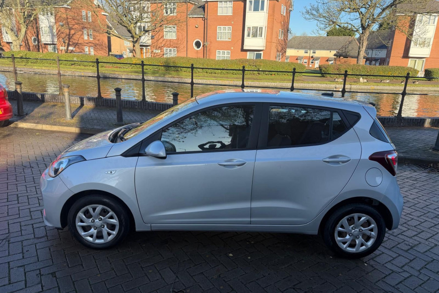 Hyundai i10  