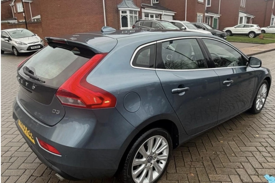 Volvo V40 