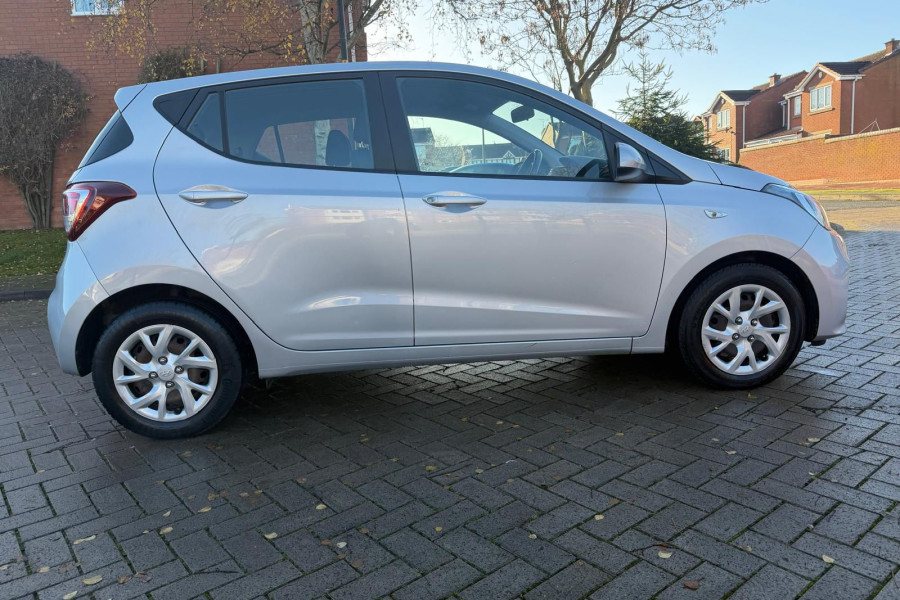 Hyundai i10  